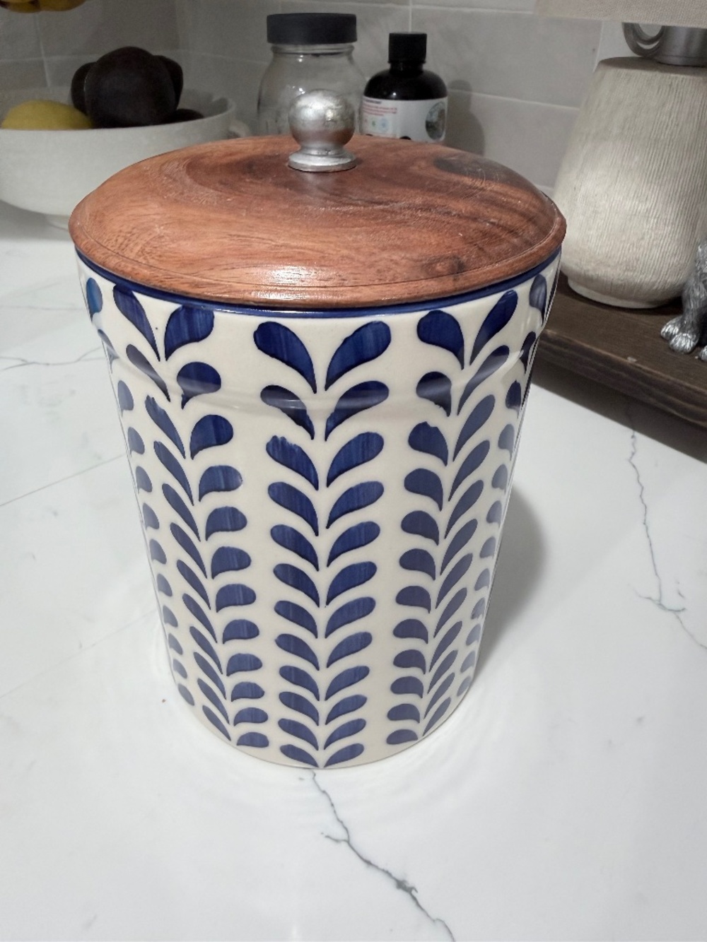 Utensil holder / Canister